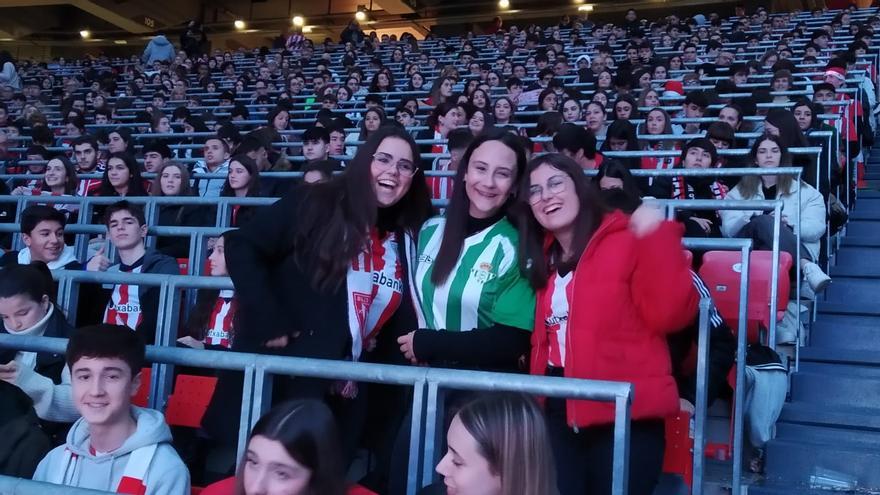 Gran ambiente en la fiesta de Navidad de San Mamés