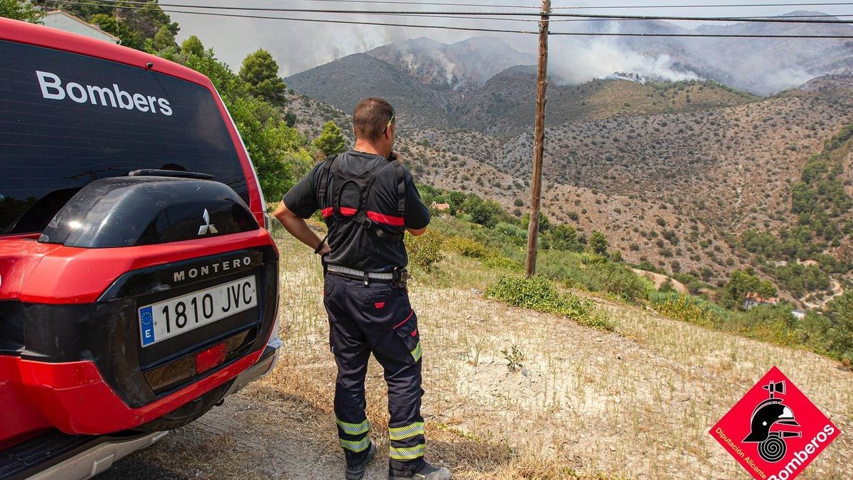 Incendio forestal en la Vall d'Ebo (Alicante).