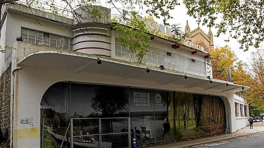 El edificio de la calle Cadena y Eleta espera recuperar la actividad en su interior. | FOTO: JORGE MUÑOZ