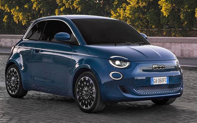 El 500e ofrece dos niveles de potencia (97 y 117 CV) y dos de autonomía (190 y 320 km).