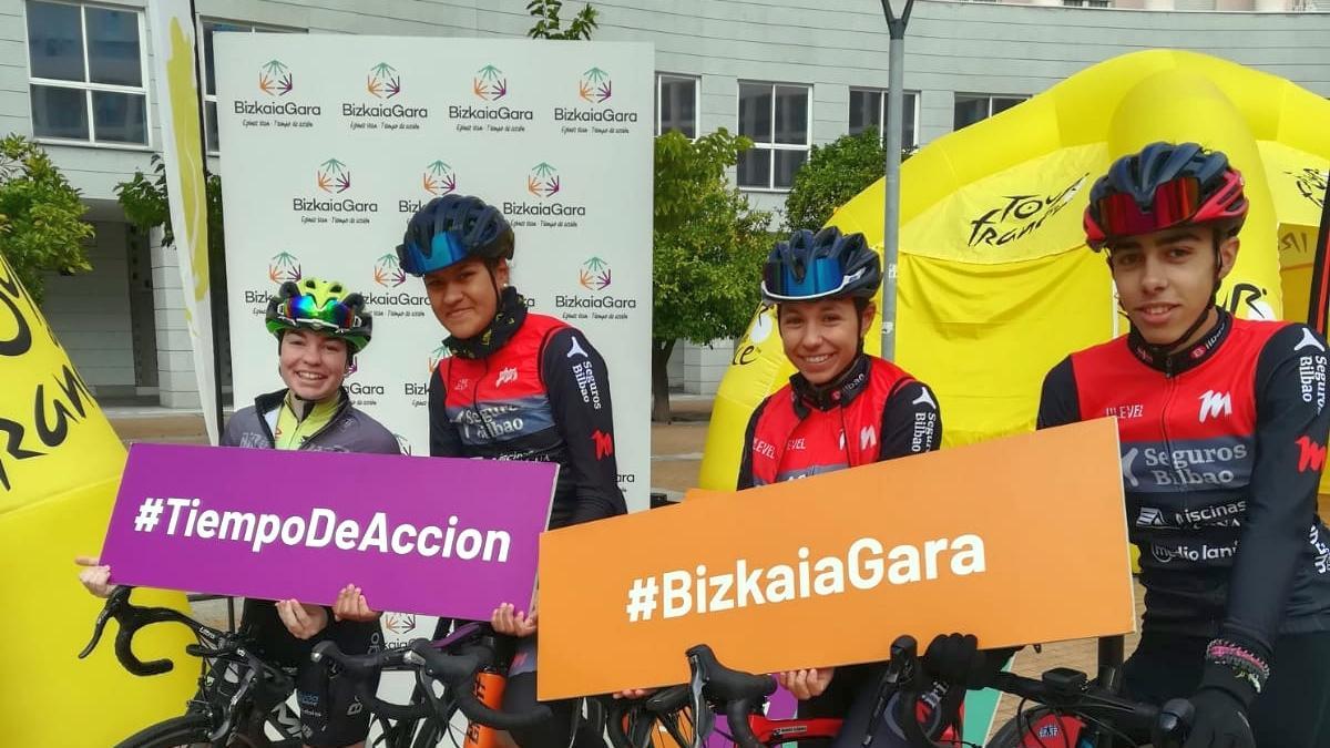 Elkar Kirolak organizó una marcha ciclista familiar.
