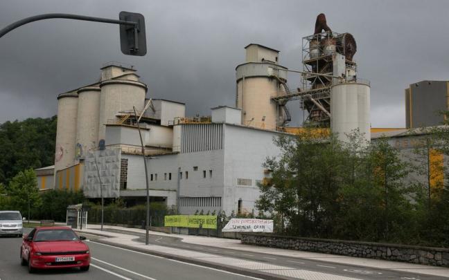 Fábrica de Cementos Rezola en Añorga