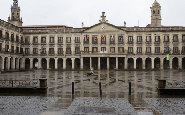 Fachada del Ayuntamiento de Gasteiz, en la Plaza Nueva Fachada del Ayuntamiento de Gasteiz, en la Plaza Nueva