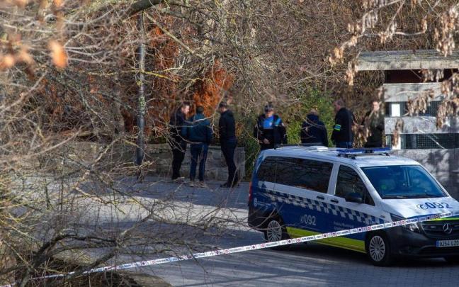 Dispositivo policial en las inmediaciones del río Arga. Dispositivo policial en las inmediaciones del río Arga.