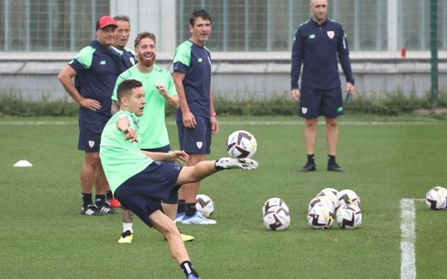 Ander Herrera se ejercita en Lezama y podr&aacute; estar en el partido del domingo contra el Espanyol.