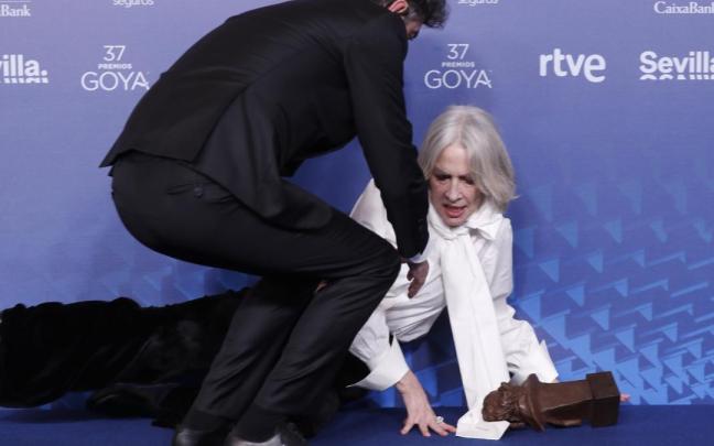 Susi S&aacute;nchez en el momento de su ca&iacute;da.