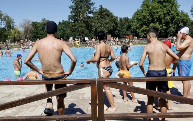 Gamarrako igerilekua artxiboko-irudi batean