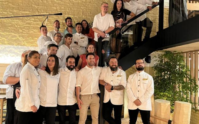 Equipo del nuevo PerretxiCo en el día de su inauguración en el local de Santander Equipo del nuevo PerretxiCo en el día de su inauguración en el local de Santander