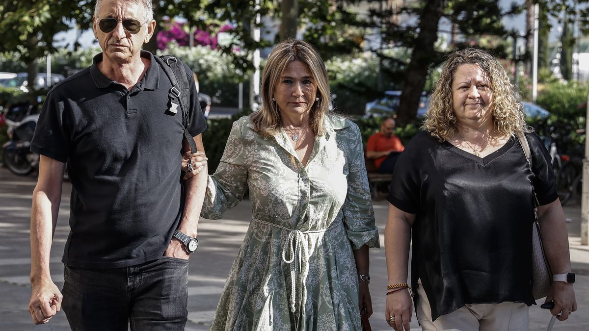 La madre de Marta Calvo a su llegada al juzgado.