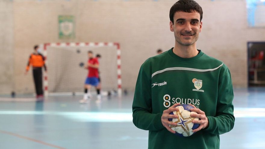 Miguel Etxeberria, ante el primer partido del Beti Onak en la máxima categoría