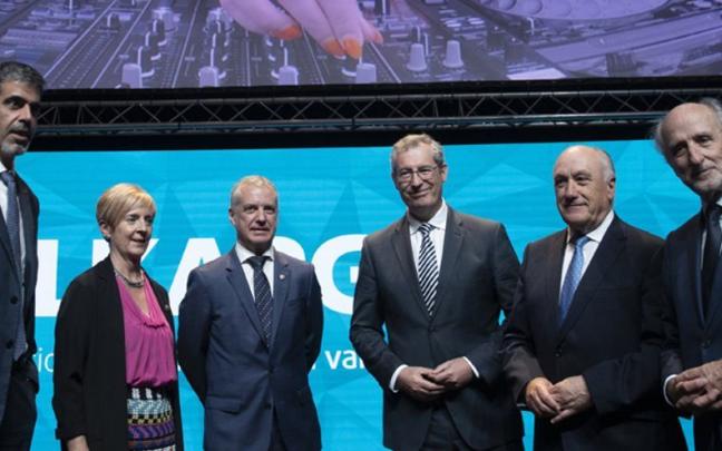 Urkullu en el Encuentro empresarial de Elkargi.