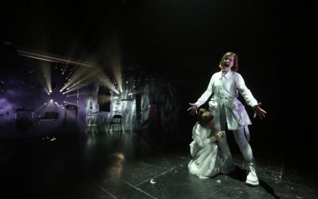 Madre Coraje es candidata a ganar el premio de mejor espectáculo de teatro Madre Coraje es candidata a ganar el premio de mejor espectáculo de teatro