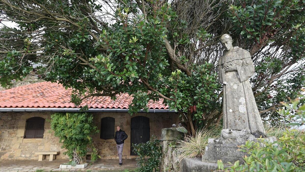 Vista desde la terraza del Castillo de San Telmo, en Hondarribia, hacia una de las edificaciones.