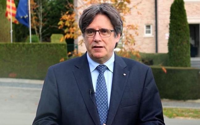 Carles Puigdemont. Carles Puigdemont.