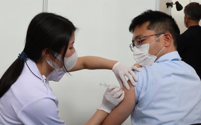 Japón registró 192.063 positivos confirmados el jueves acercándose al récord histórico del pasado agosto.