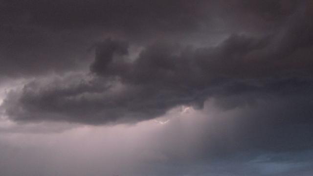 Tormenta, lluvia, cielo nuboso, rayos, tempestad, chubascos. Tormenta, lluvia, cielo nuboso, rayos, tempestad, chubascos.