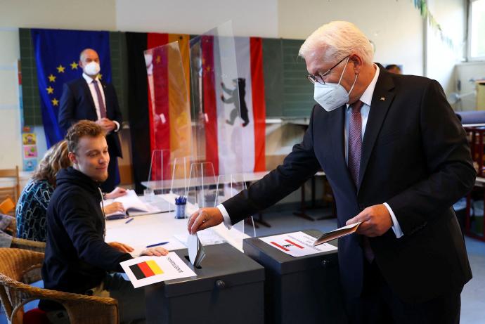 Frank-Walter Steinmeier ya ha acudido a su colegio electoral para votar esta mañana.
