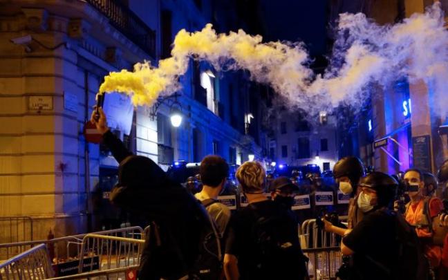 Imagen de los altercados en Via Laietana tras concluir la manifestación. Imagen de los altercados en Via Laietana tras concluir la manifestación.
