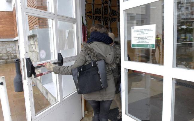 Entrada del centro cívico Iparralde.