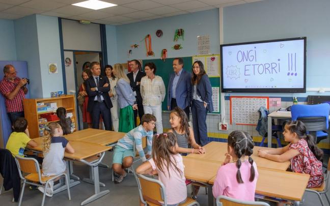 Bildarratz en la apertura del curso celebrado en el CEIP Intxaurrondo Hegoa de Donostia. Bildarratz en la apertura del curso celebrado en el CEIP Intxaurrondo Hegoa de Donostia.