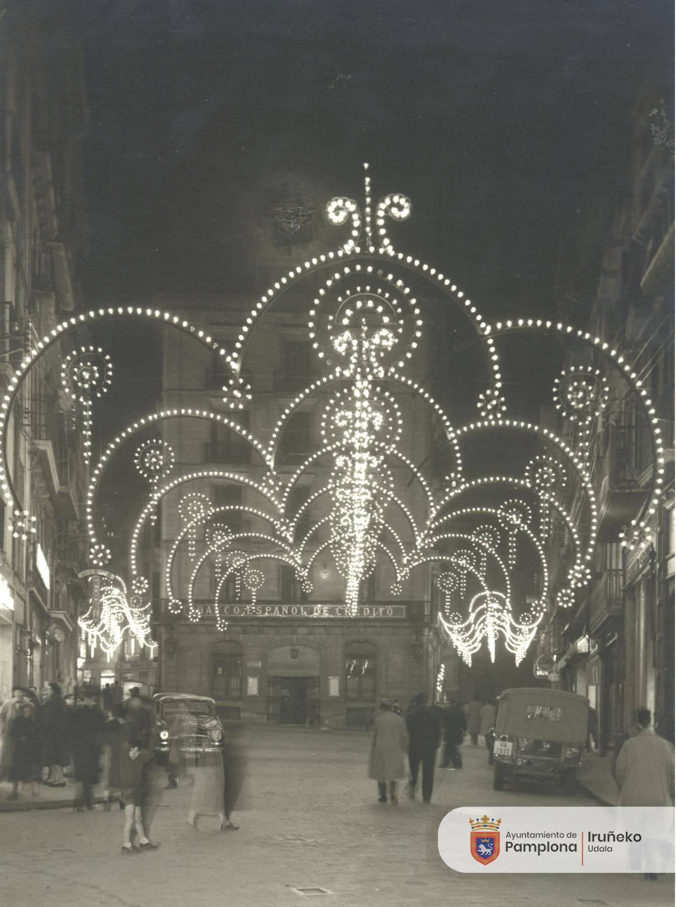 Antigua iluminación navideña en Pamplona en 1958