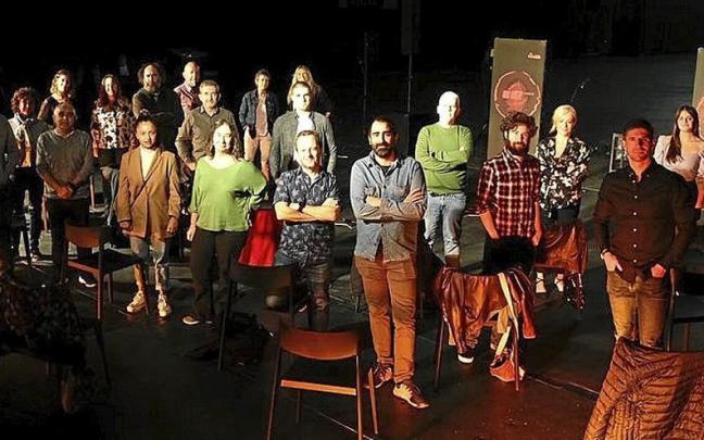 Foto de familia de la presentación de ‘#10Garrena’. | FOTO: EITB Foto de familia de la presentación de ‘#10Garrena’. | FOTO: EITB