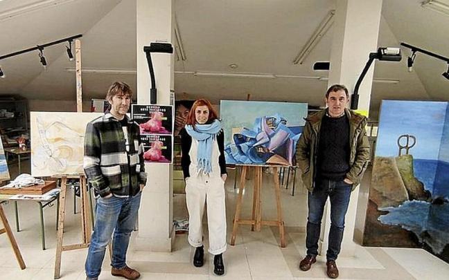 Maroto, Fidalgo y Etxeberria, en la buhardilla de la casa de cultura.