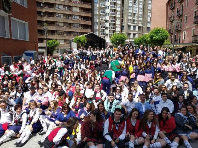 Más de 500 personas se han apuntado a la comida del Abarka Eguna.