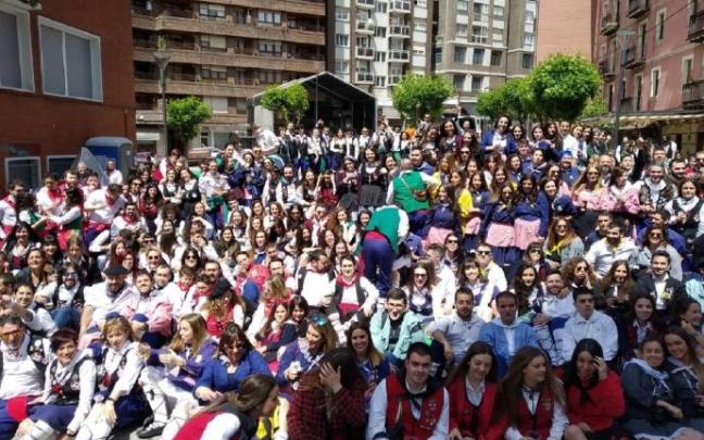 Más de 500 personas se han apuntado a la comida del Abarka Eguna.