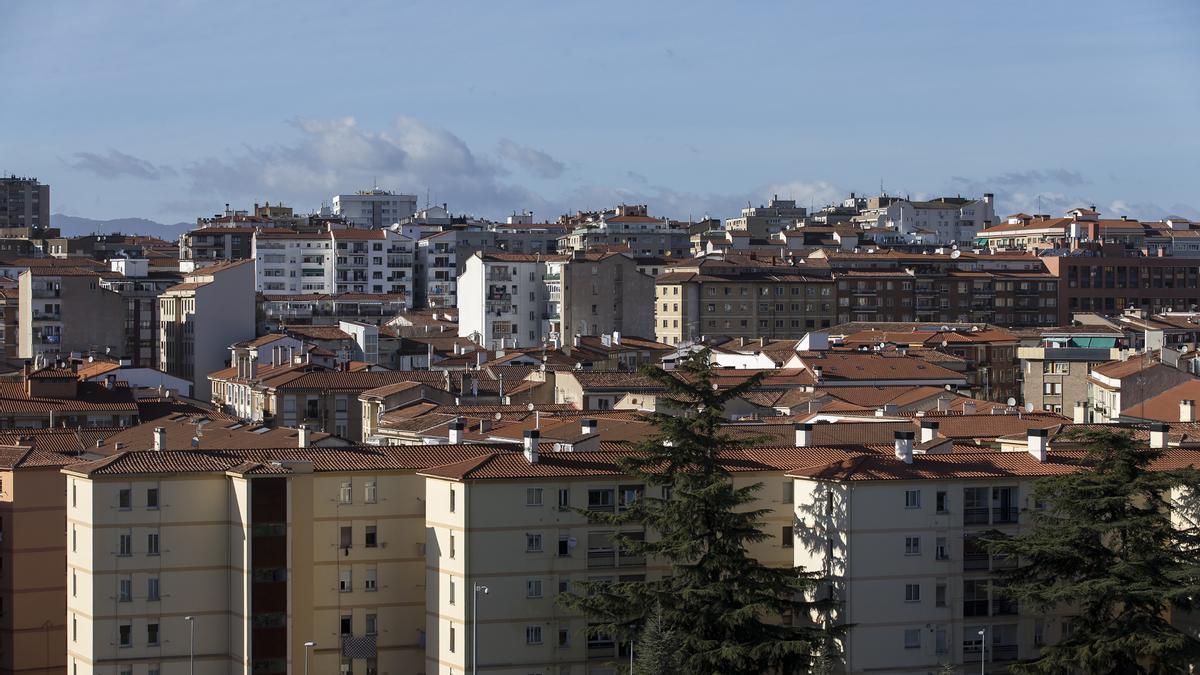 Vista de Pamplona con el barrio de la Milagrosa en primer término