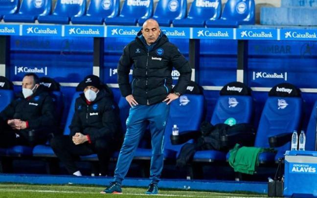 Tras apenas tres meses en el banquillo local de Mendizorroza, Abelardo ha dejado de ser entrenador del Deportivo Alavés