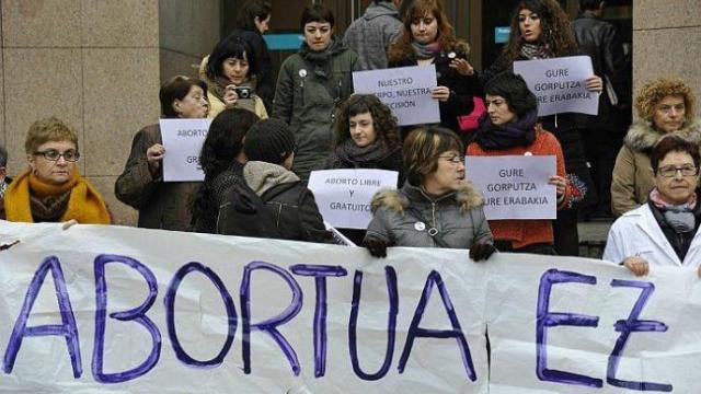 Emakunde recuerda que durante el tiempo que no fue necesario el permiso de los progenitores no aumentó el número de abortos.