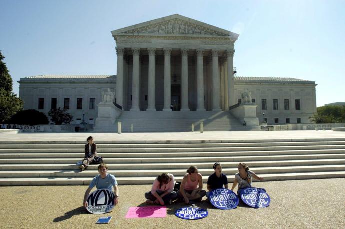 Activistas proaborto frente al Tribunal Supremo de Estados Unidos.