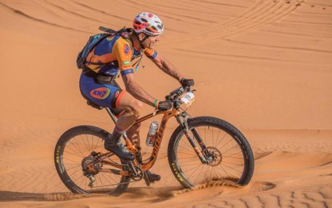 Abraham Olano en la prueba Tintan Desert