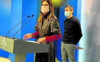 Miren Gorrotxategi, explicando ayer las posiciones de Elkarrekin Podemos-IU. Foto: E.P.