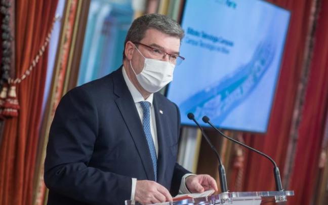 El alcalde, Juan Mari Aburto, durante el acto.