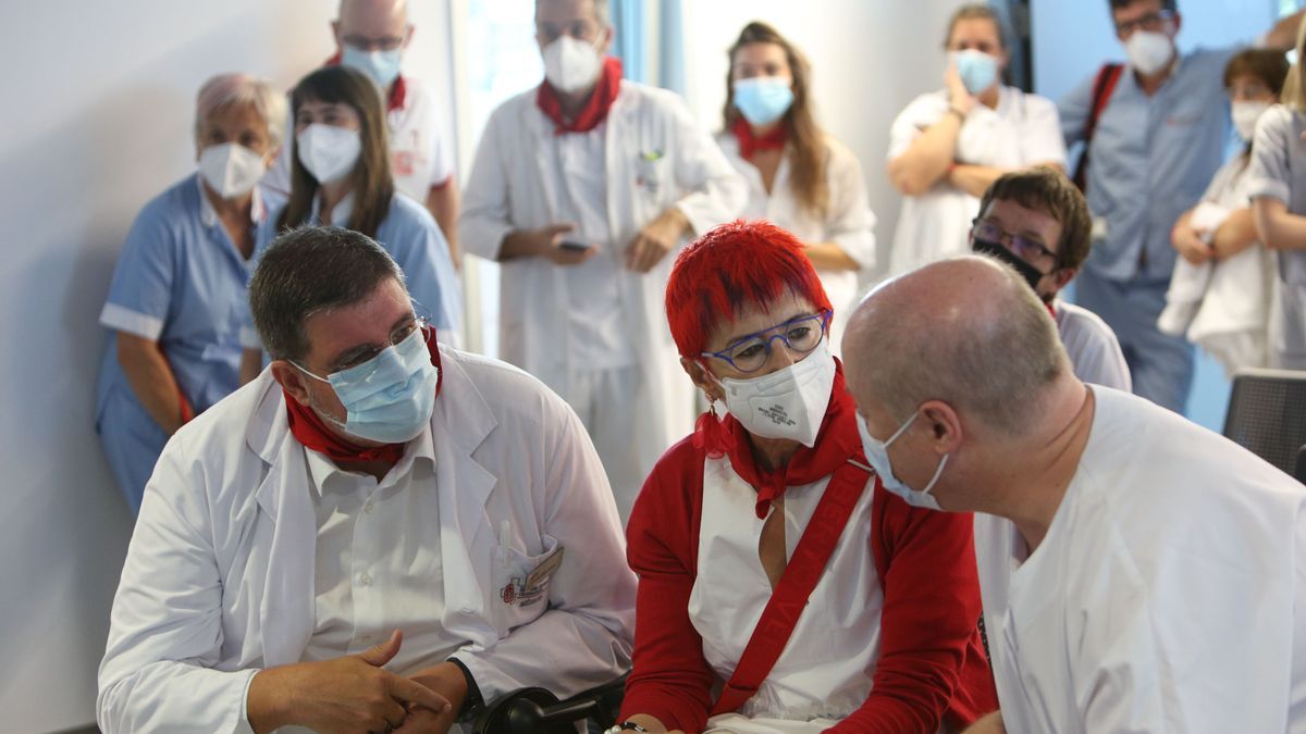 La consejera de Salud, junto a Alfredo Martínez y Iosu Labandeira.