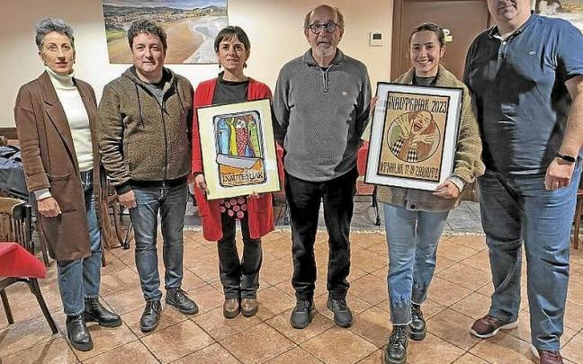 Ganadores del concurso de carteles de carnavales de Zarautz. | FOTO: UDALA