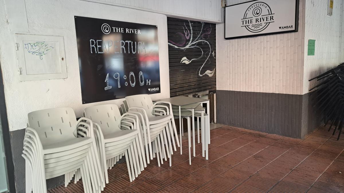 La cafetería The River, en la calle Serafín Ajuria del barrio de San Martín