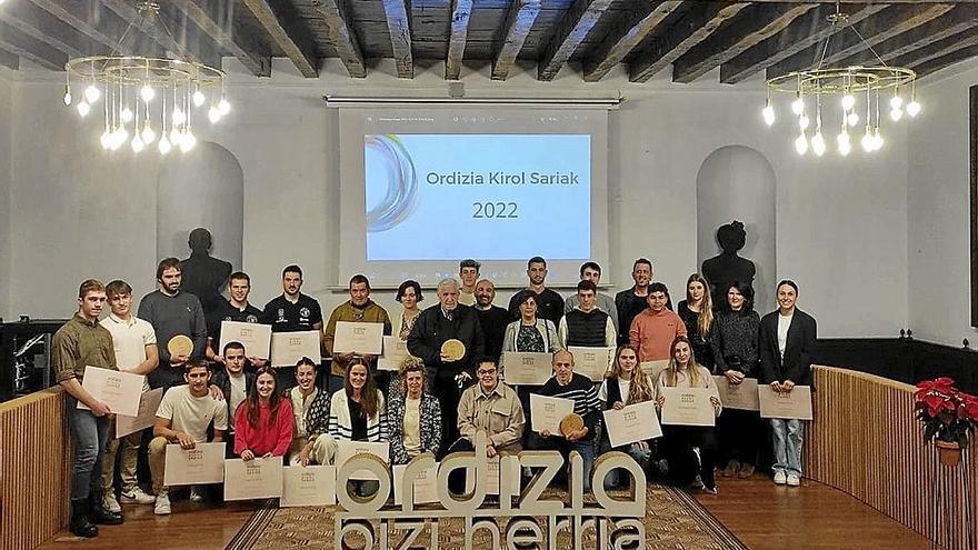 Los premiados en Ordizia Kirol Sariak. | FOTO: N.G.