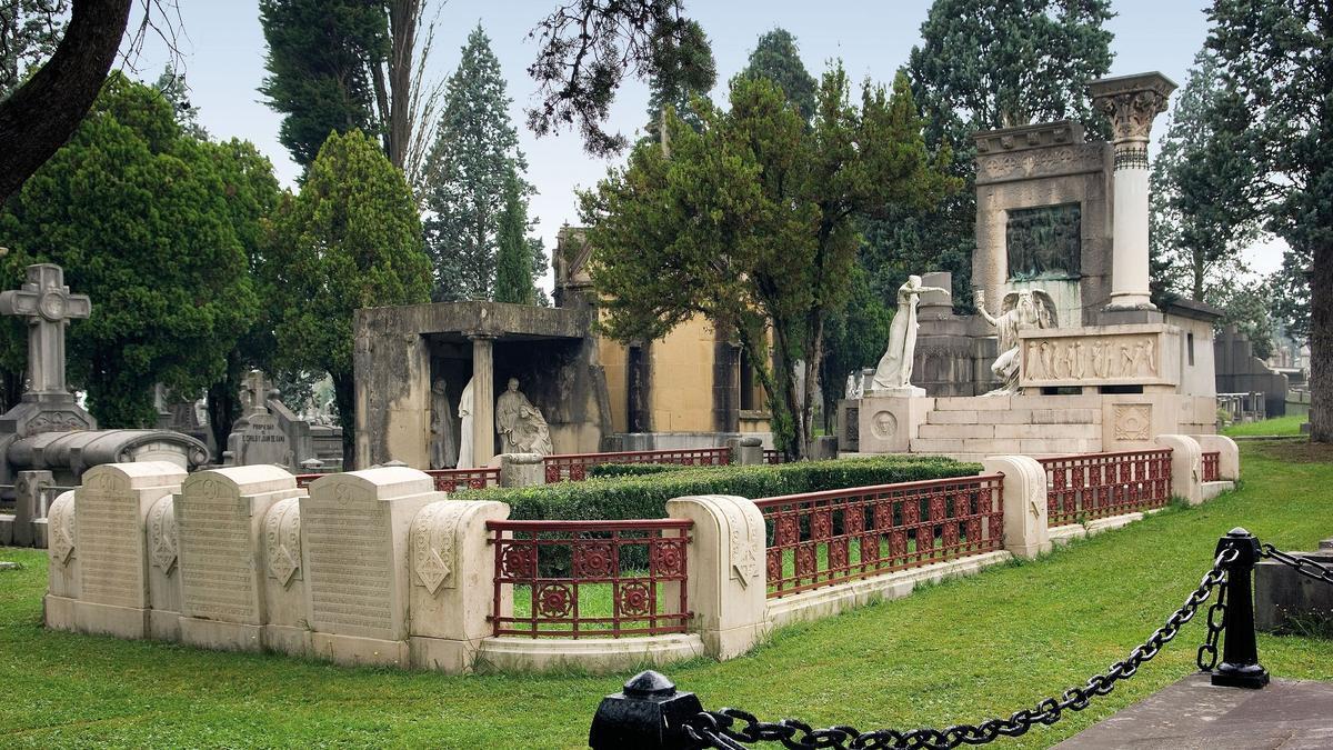 Bilboko udal hilerriak prest daude Domu Santu egunerako.