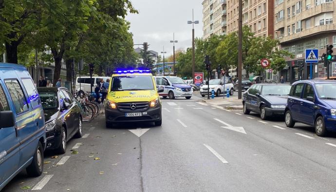 Una ambulancia en el lugar del accidente