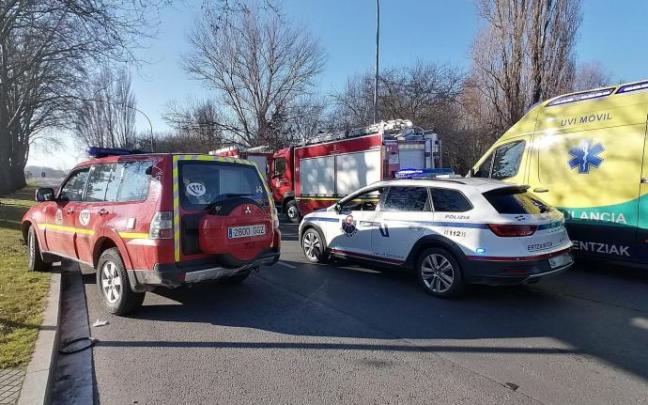 Efectivos de emergencias en el lugar del accidente Efectivos de emergencias en el lugar del accidente