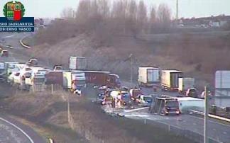 Imagen de la cámara de seguridad estacionada en la carretera afectada.