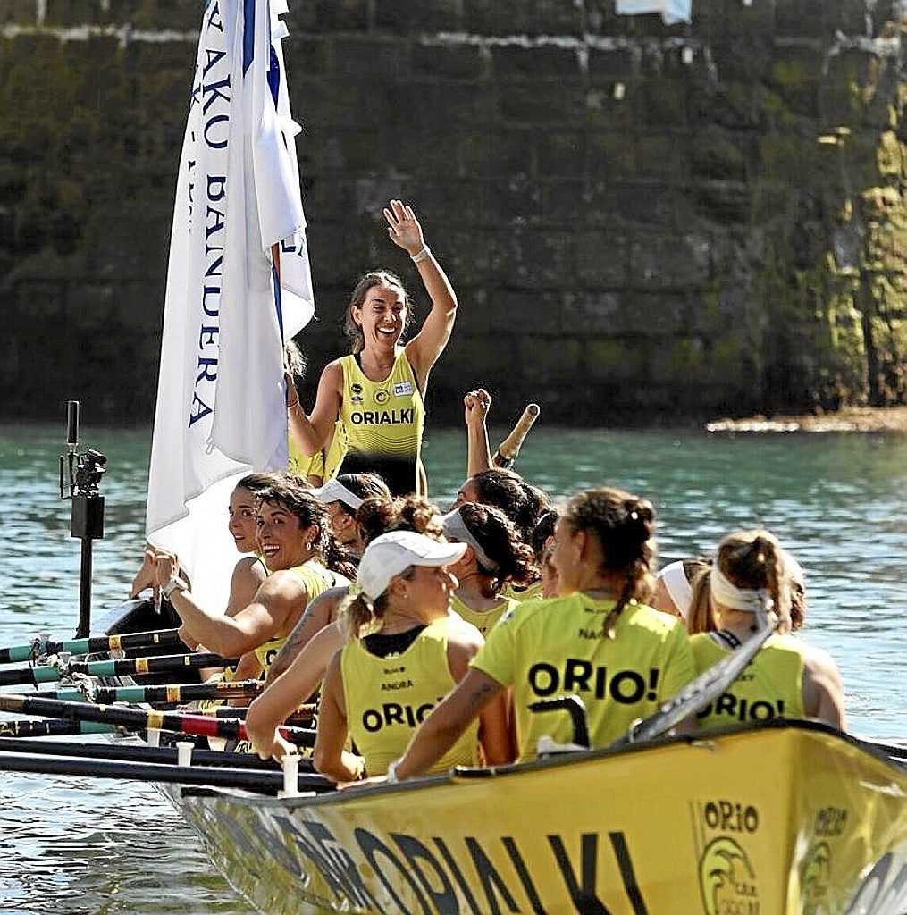 Orio, vencedora en la regata femenina.