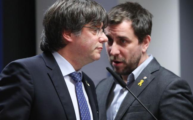 Carles Puigdemont y Toni Comín, en una imagen de archivo Carles Puigdemont y Toni Comín, en una imagen de archivo