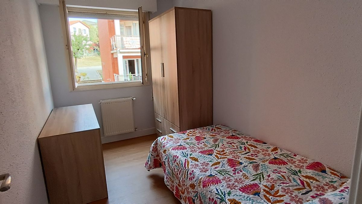 Uno de los pisos cuenta con cuatro habitaciones.