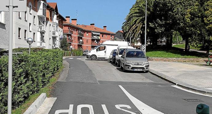 Zona conocida como Pikabea, junto al parque de Harria, que será reformada para ganar espacio peatonal.