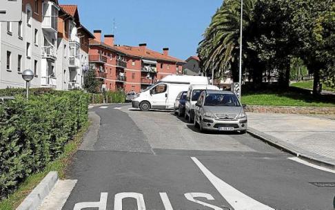 Zona conocida como Pikabea, junto al parque de Harria, que será reformada para ganar espacio peatonal.
