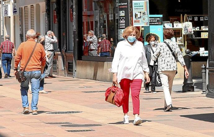 El uso de las mascarillas ha sido una de las cuestiones que ha requerido la intervención de la Síndica durante el segundo trimestre. Foto: S. Calvo